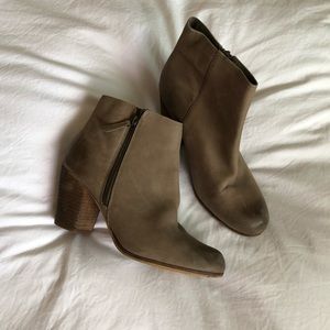 Nordstrom BP. Trolley Ankle Bootie Size 9